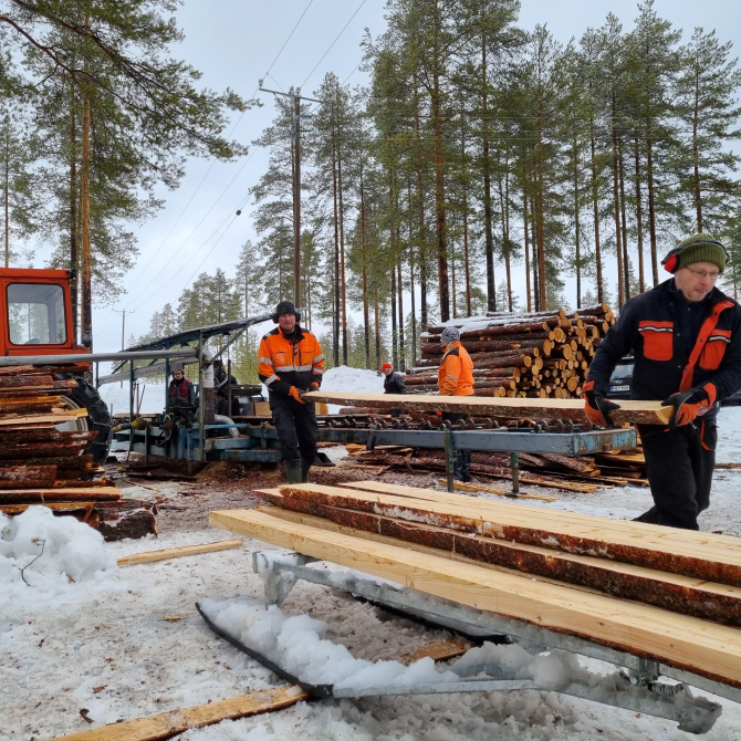 Laahtasella tehtiin yli 300 talkootyötuntia parissa kuukaudessa