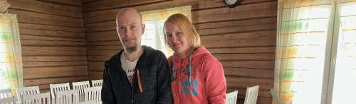 Mikko Ylijukuri ja hänen avovaimonsa Sari.