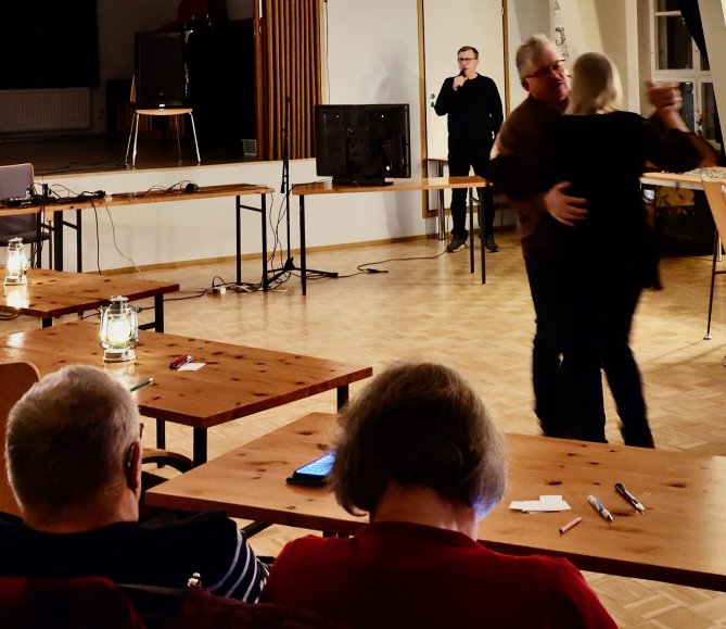 Karaokea Ämmäinviikolla Pyrylässä