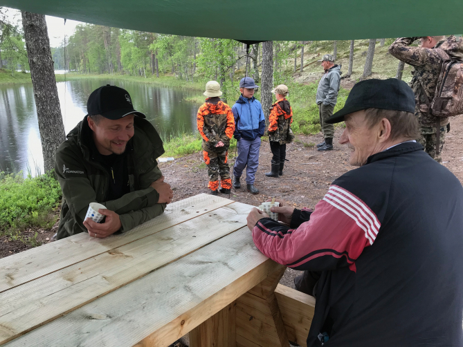 Avajaisissa oli edustettuina eri ikäpolvia