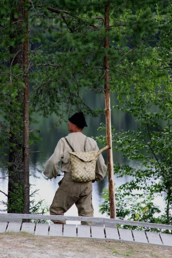 Vuonna 2011 muisteltiin Hiisijärvellä 250 vuotta aikaisemmin tapahtunutta vedenlaskua.